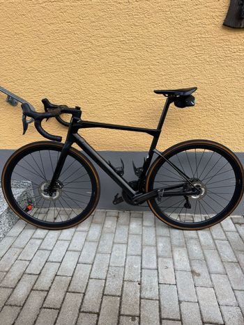 Used BMC Roadmachine 01 FIVE 2022 2022 Road & Gravel, Black — image 2 of 7