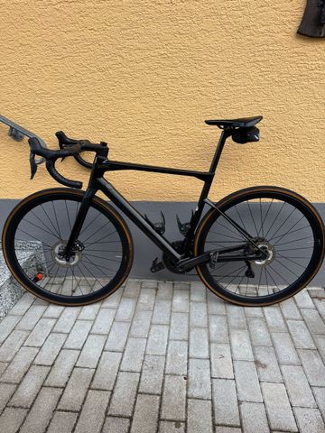Used BMC Roadmachine 01 FIVE 2022 2022 Road & Gravel, Black — image 2 of 7
