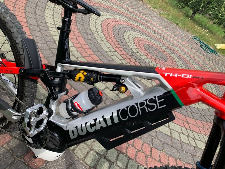 Used Ducati Custom Shimano Deore XT 2024 Mountainbike, Red — image 8 of 10