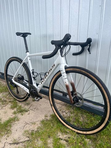 Kross ESKER 7.0 2025 2025 Road & Gravel de segunda mano, Blanco — imagen 2 de 13