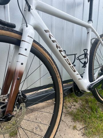 Kross ESKER 7.0 2025 2025 Road & Gravel de segunda mano, Blanco — imagen 9 de 13