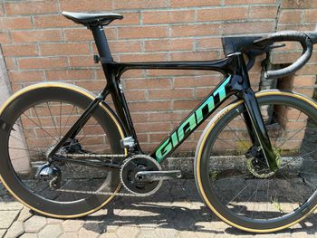 Tweedehands Giant Propel Advanced, Pro Disc 0 2022 2022 Road & Gravel