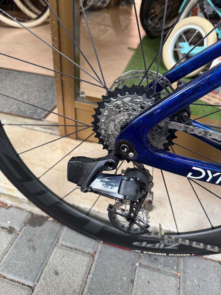 Dynatek Delirio SRAM Force 2023 Road & Gravel usato, Blu — immagine 2 di 3