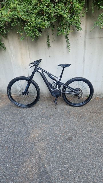 Käytetty Specialized Turbo Levo 3 Comp Carbon 2023 2023 MTB