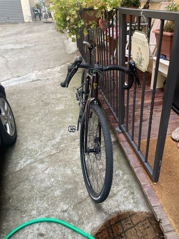 Used Giant Revolt 1 2024 2024 Road & Gravel, Purple — image 5 of 5