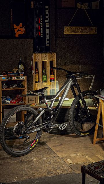 Specialized Demo Expert 2022 2022 Mountainbike d'occasion — image 8 sur 10