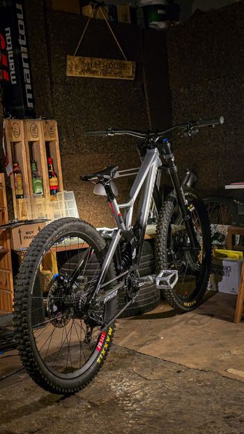 Brugt Specialized Demo Expert 2022 2022 Mountainbike — billede 10 af 10