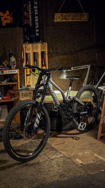 Specialized Demo Expert 2022 2022 Mountainbike d'occasion — image 6 sur 10