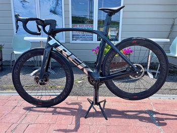 Used Trek Madone SLR 9 Gen 7 2023 TREK MADONE SLR 2023 SHIPPING AVAILABLE 2023 Urban & Touring