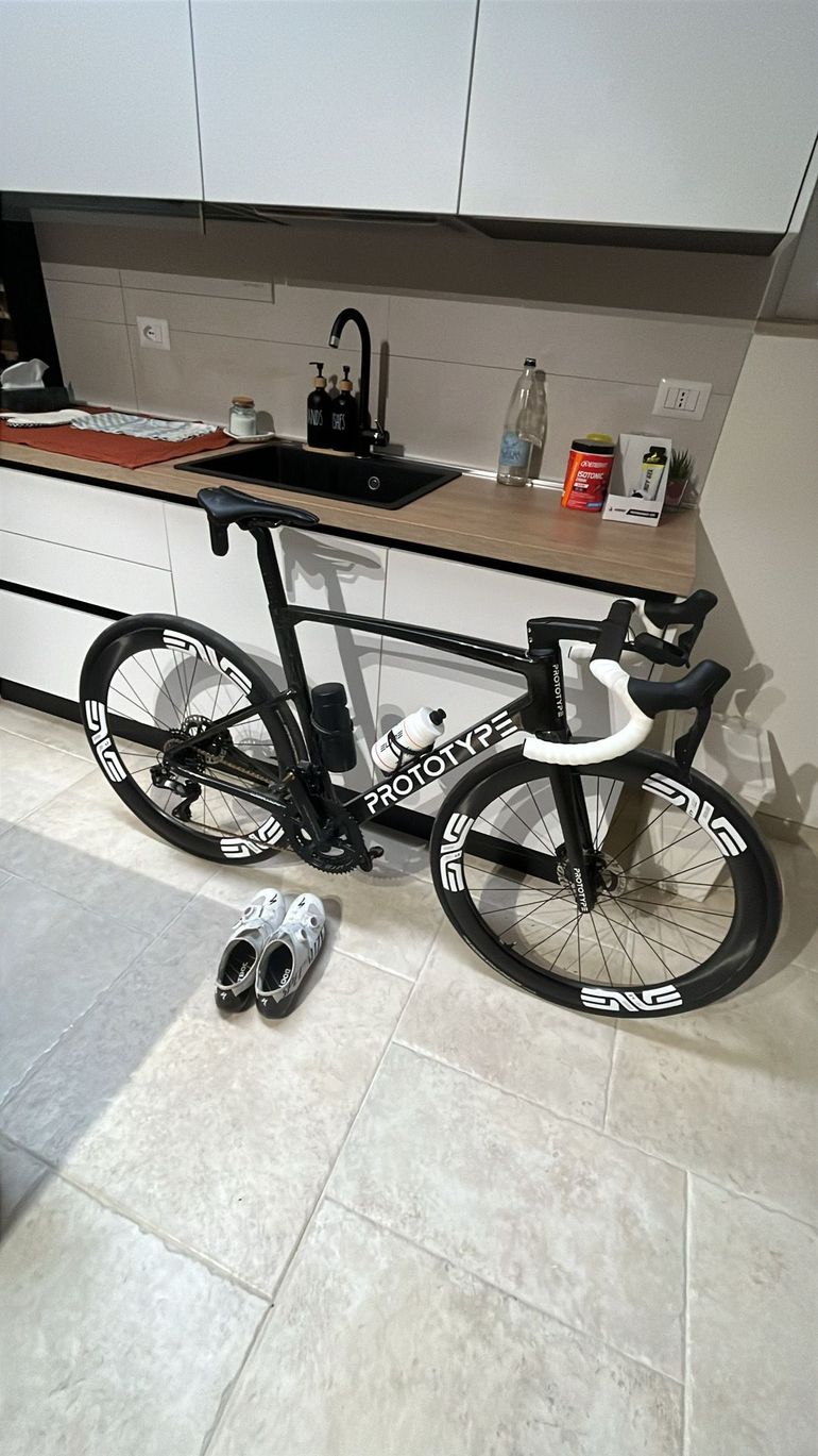 Lightcarbon Custom Shimano Ultegra Di2 2025 Road & Gravel usato, Nero — immagine 2 di 3