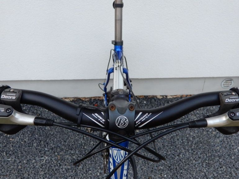 Trek Custom Shimano Deore 2001 Mountainbike usato, Blu — immagine 10 di 17