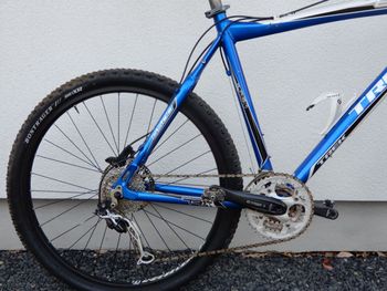 Trek Custom Shimano Deore 2001 Mountainbike usato, Blu — immagine 2 di 17