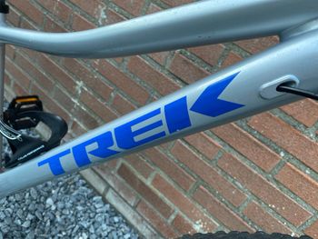 Trek Roscoe 24 2023 2023 Youth usato, Grigio chiaro — immagine 5 di 9
