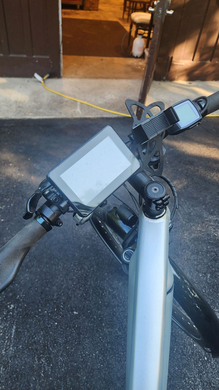 Used Trek Allant Shimano Alivio 2022 Urban, Light Gray — image 3 of 5