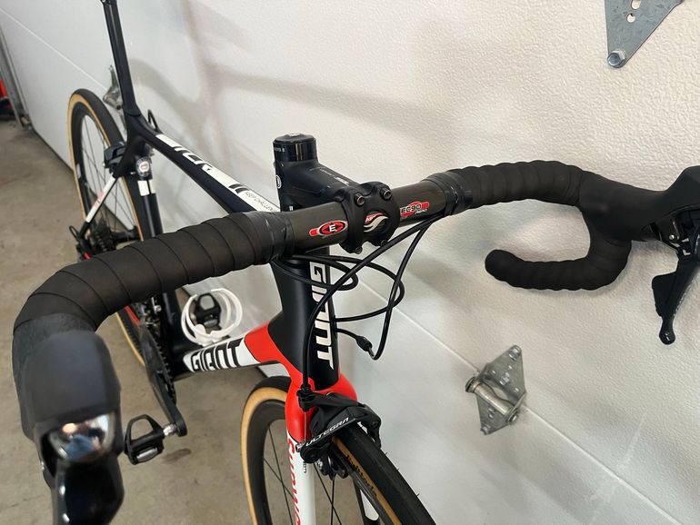 Used Giant Tcr advanced Shimano Ultegra 2018 Road & Gravel, Black — image 7 of 8