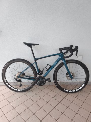 Used Giant Defy, Advanced 2 2022 2022 Road & Gravel, Blue — image 1 of 23