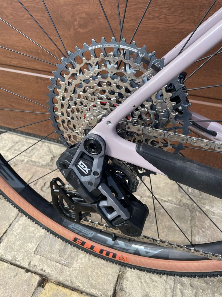 Käytetty Santa Cruz Stigmata SRAM Rival eTap AXS 2025 Road & Gravel — kuva 6 / 10