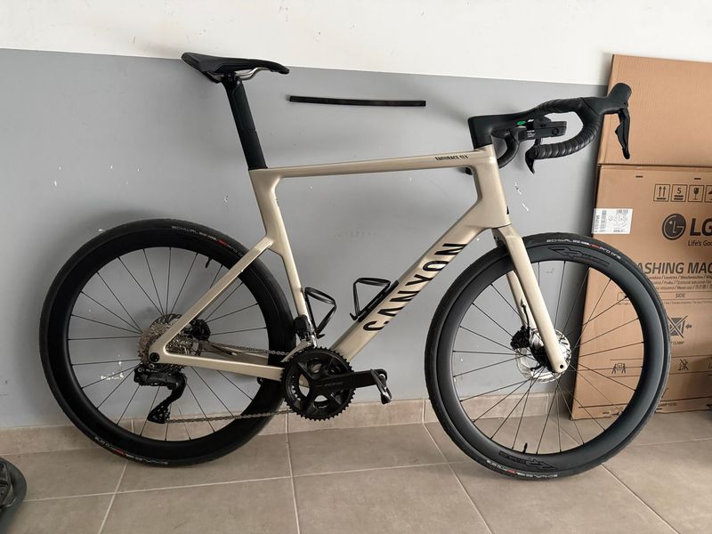 Used Canyon Endurace CF SLX 7 Di2 2027 2027 Road & Gravel