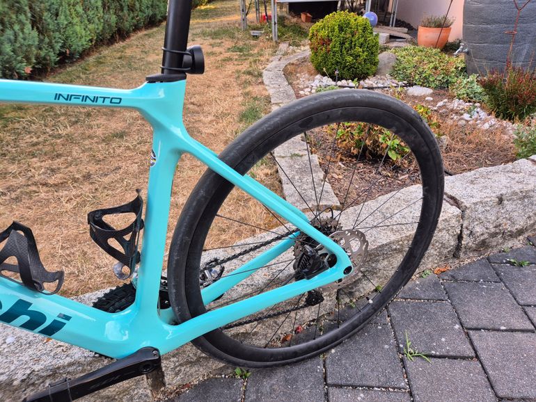 Brugt Bianchi Infinito Shimano 105 2025 Road & Gravel — billede 8 af 8