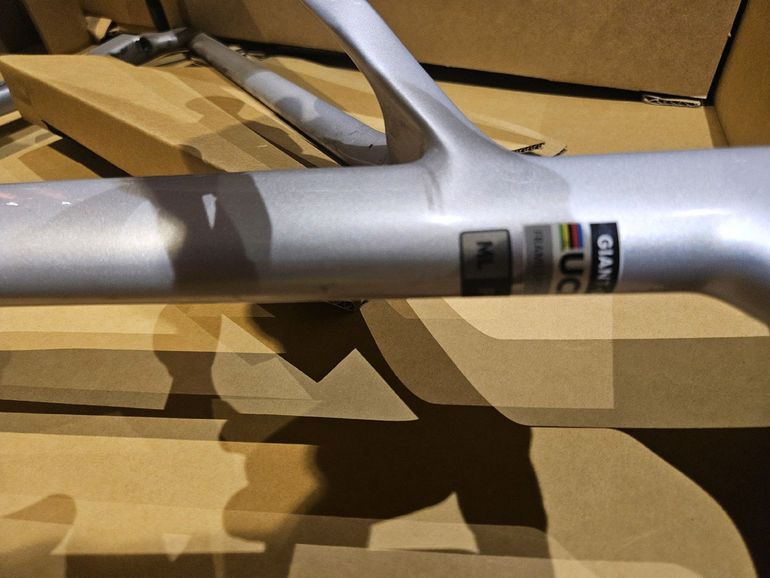 Used Giant Propel Advanced 1 2023 Frameset 2023 Road & Gravel, Light Gray — image 11 of 13