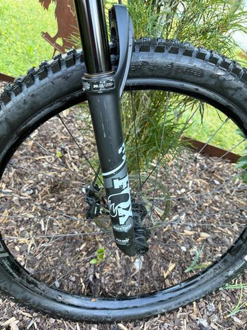 Tweedehands Specialized Turbo Levo Comp 2022 2022 Mountainbike — afbeelding 10 van 11