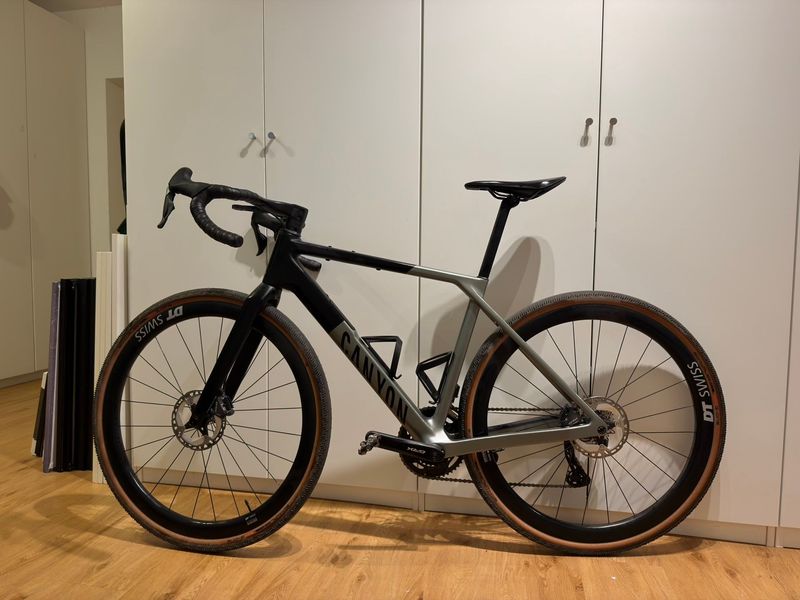 Canyon Grail CF SLX 8 Di2 2024 2024 Road & Gravel usato