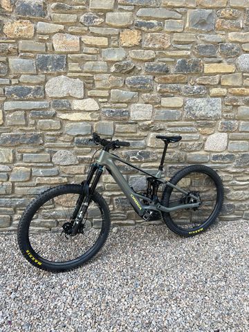 Tweedehands Orbea WILD H10 2025 2025 Mountainbike — afbeelding 1 van 20