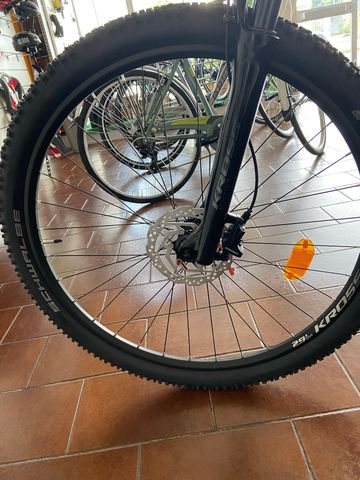 Used Kross Level Shimano Deore XT 2025 Mountainbike, Light Gray — image 8 of 8