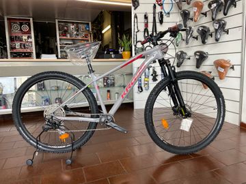 Used Kross Level Shimano Deore XT 2025 Mountainbike, Light Gray — image 2 of 8