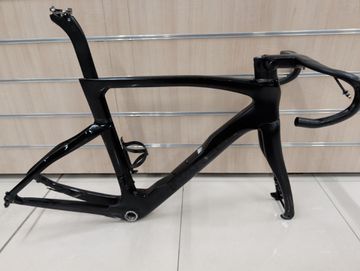 Brugt Pinarello Dogma F Disc 2023 Frameset 2023 Road & Gravel — billede 7 af 8