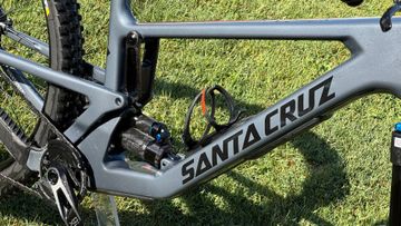 Brugt Santa Cruz HIGHTOWER R / Carbon C 2024 Frameset 2024 Mountainbike — billede 1 af 3