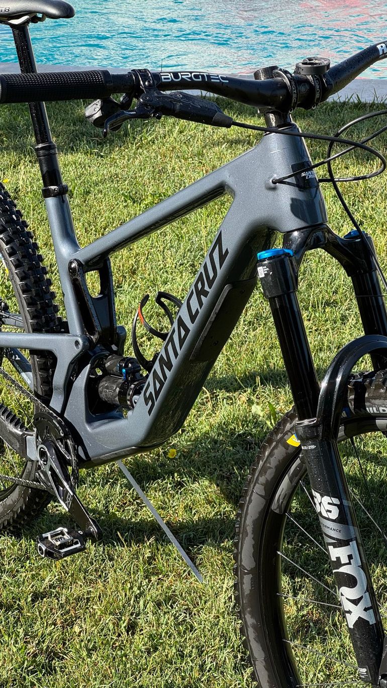Brugt Santa Cruz HIGHTOWER R / Carbon C 2024 Frameset 2024 Mountainbike — billede 2 af 3