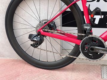 BMC Roadmachine 01 ONE P2P 2022 2022 Road & Gravel d'occasion — image 9 sur 24