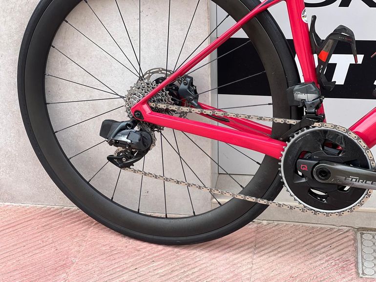 Brugt BMC Roadmachine 01 ONE P2P 2022 2022 Road & Gravel — billede 9 af 24