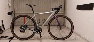 Rondo RUUT CF2 2023 2023 Road & Gravel usato