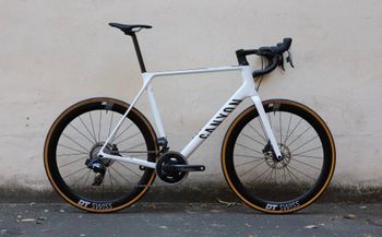 Używany Canyon Ultimate CF SLX 8 Disc eTap 2023 2023 Road & Gravel