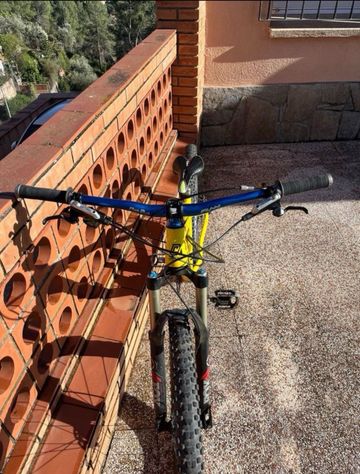 Used Commencal META HT Shimano Deore XT 2017 Mountainbike, Black — image 3 of 6