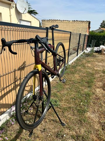 Tweedehands BMC URS 01 THREE 2023 2023 Road & Gravel — afbeelding 4 van 6