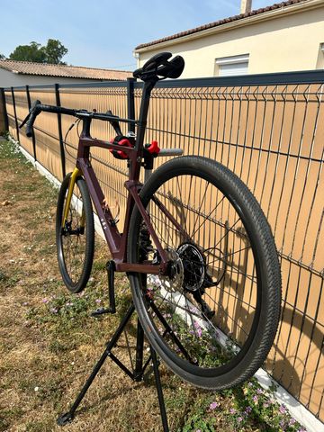 Tweedehands BMC URS 01 THREE 2023 2023 Road & Gravel — afbeelding 5 van 6