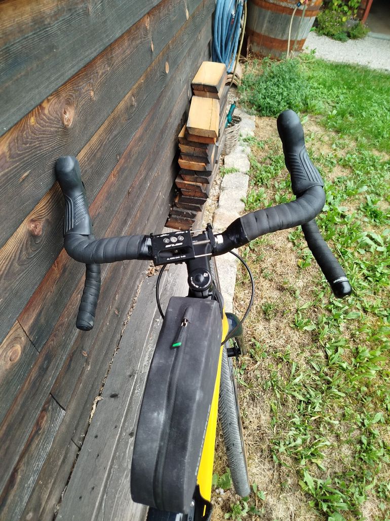 Używany Gunsha Custom Shimano GRX 2024 Road & Gravel — zdjęcie 4 z 5