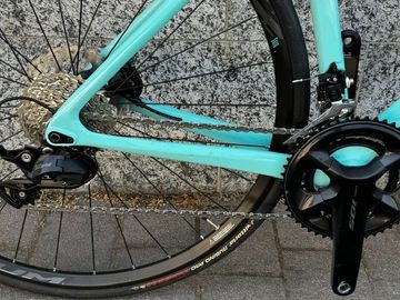 Used Bianchi Sprint 105 2025 2025 Road & Gravel, Green — image 4 of 5