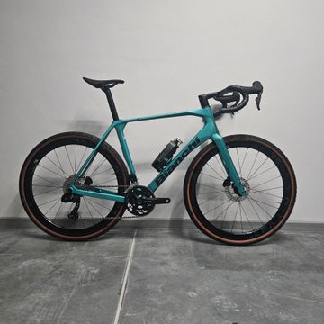Używany Bianchi Impulso RC GRX 825 DI2 2026 2026 Road & Gravel