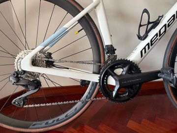 Used Megamo PULSE 05 2025 2025 Road & Gravel, White — image 4 of 15