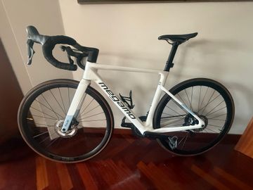 Used Megamo PULSE 05 2025 2025 Road & Gravel, White — image 3 of 15