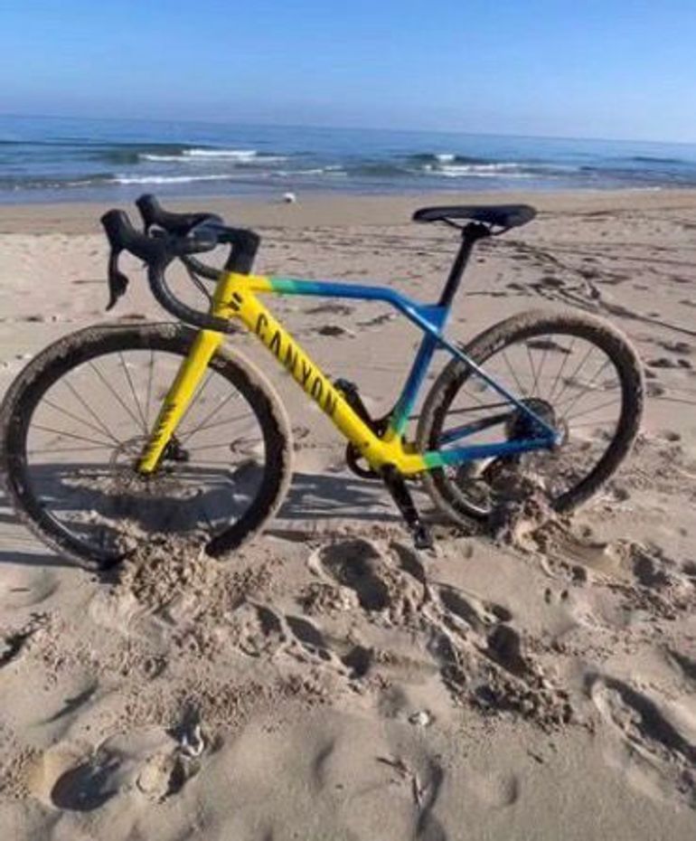 Canyon Inflite CF SL 6 2023 2023 Road & Gravel usato, Arancione — immagine 2 di 3