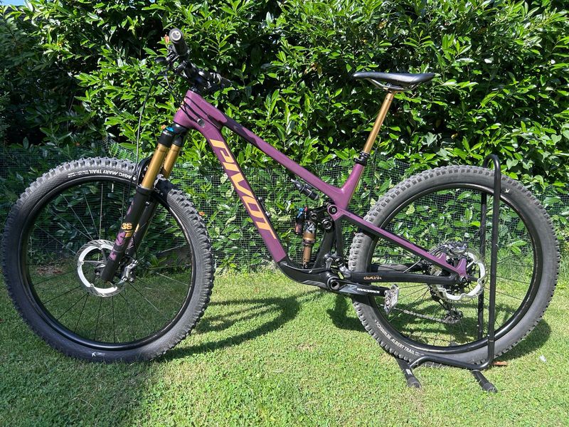 Used Pivot Trailcat LT Pro XT/XTR w/ Carbon Wheels 2025 2025 MTB