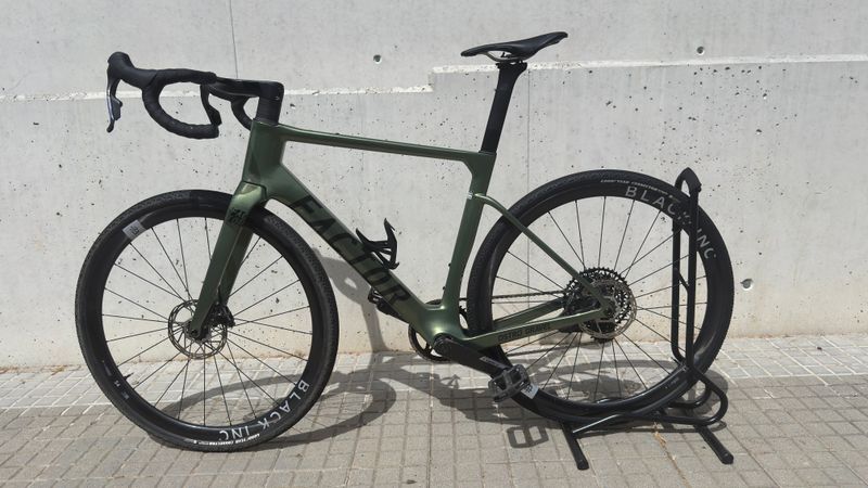 Used Factor Ostro Gravel - SRAM Force XPLR w/ Power Meter 2025 2025 Road & Gravel