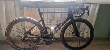 Used Giant Propel Advanced Pro 0-Di2 2027 2027 Road & Gravel