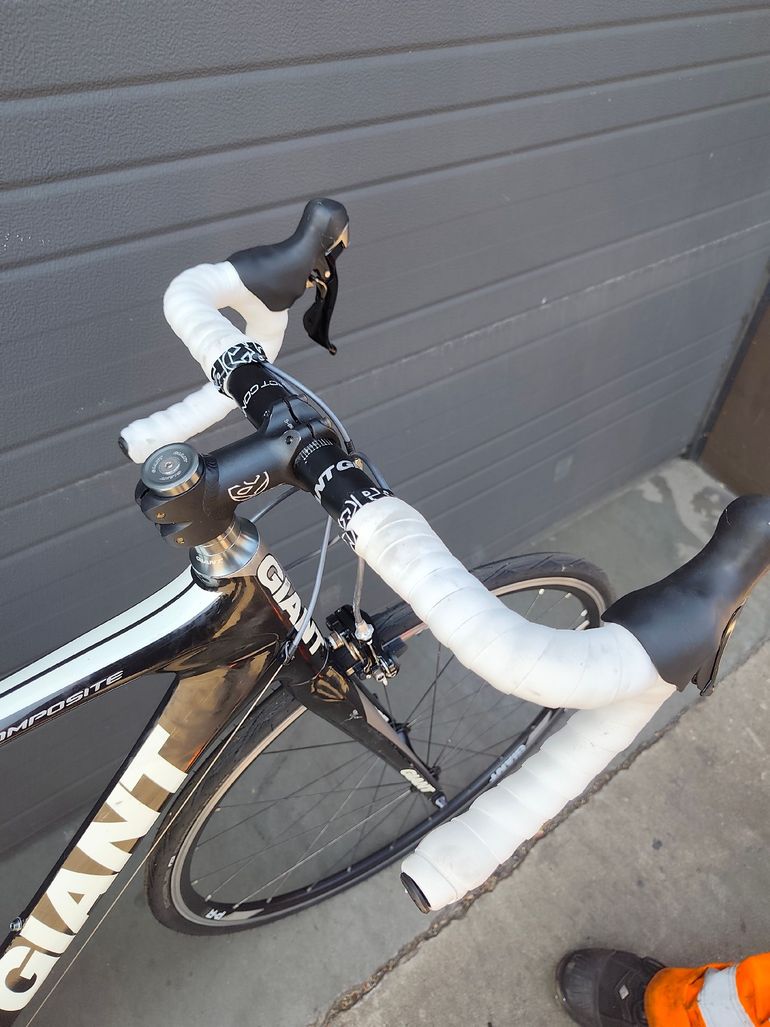 Gebrauchtes Giant TCR Composite 2011 2011 Road & Gravel, Schwarz — Bild 6 von 7