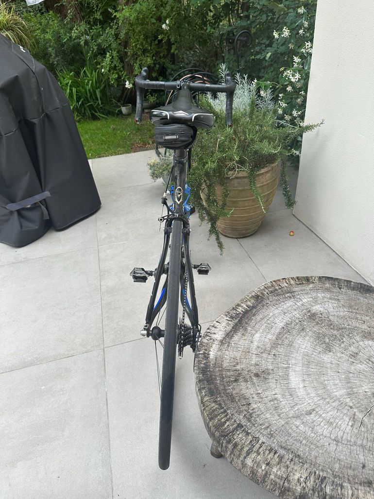 Pinarello Custom Campagnolo Record 2010 Road & Gravel usato, Blu — immagine 3 di 8